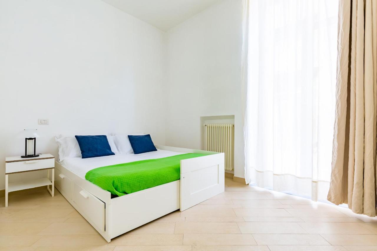Apartment With Balcony In Palazzo Diaz By Wonderful Italy 那不勒斯 外观 照片