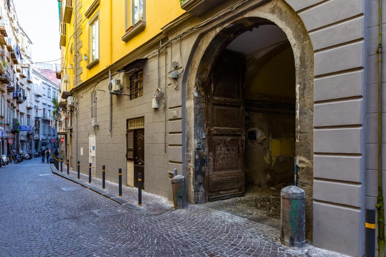 Apartment With Balcony In Palazzo Diaz By Wonderful Italy 那不勒斯 外观 照片