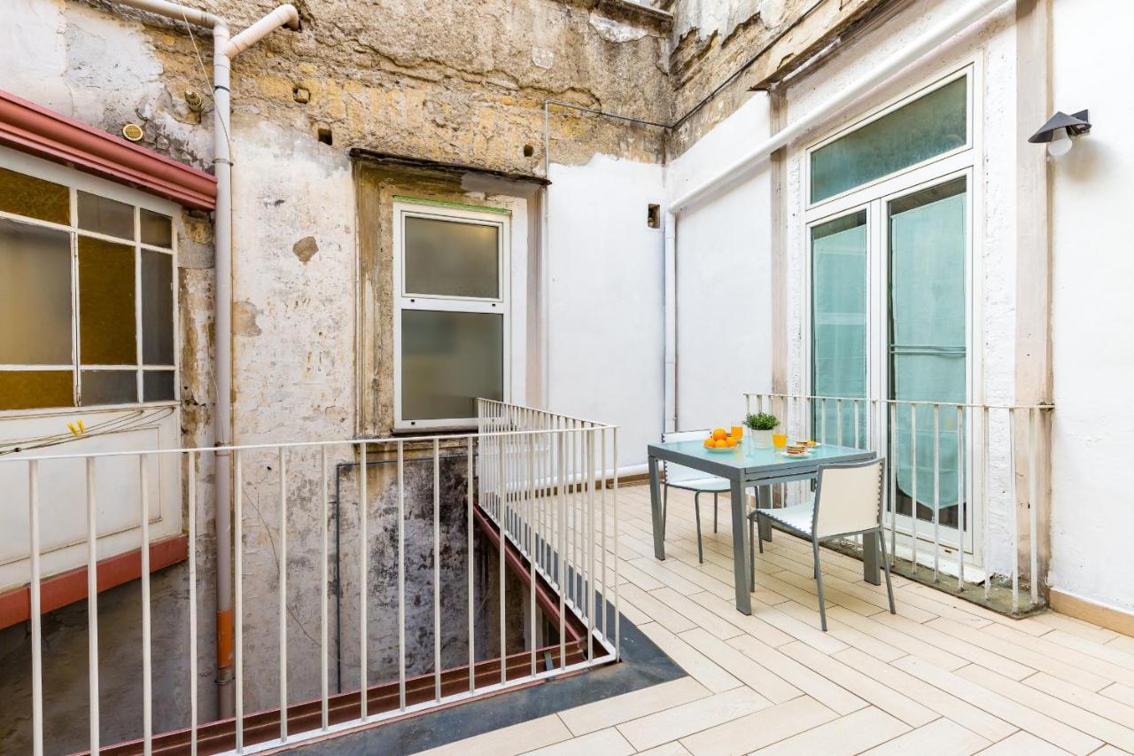 Apartment With Balcony In Palazzo Diaz By Wonderful Italy 那不勒斯 外观 照片