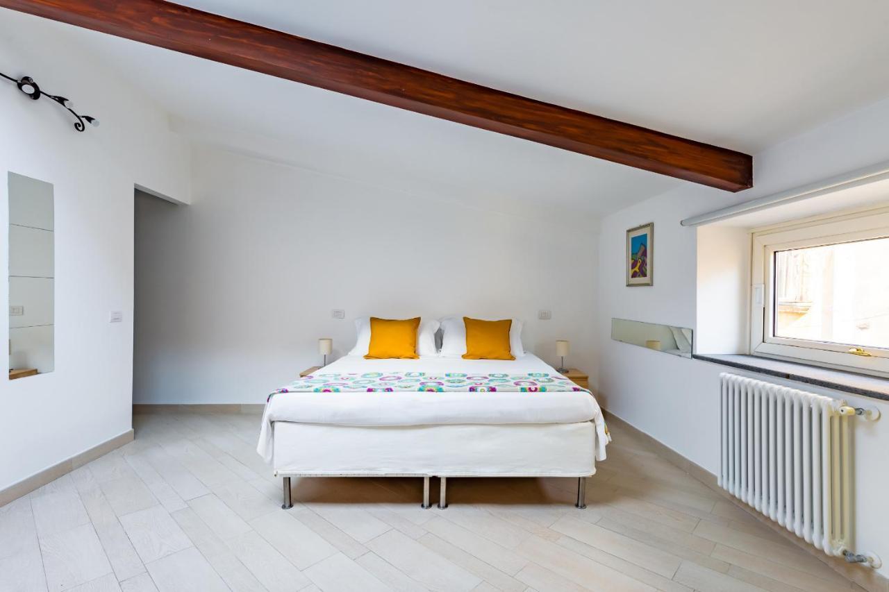 Apartment With Balcony In Palazzo Diaz By Wonderful Italy 那不勒斯 外观 照片