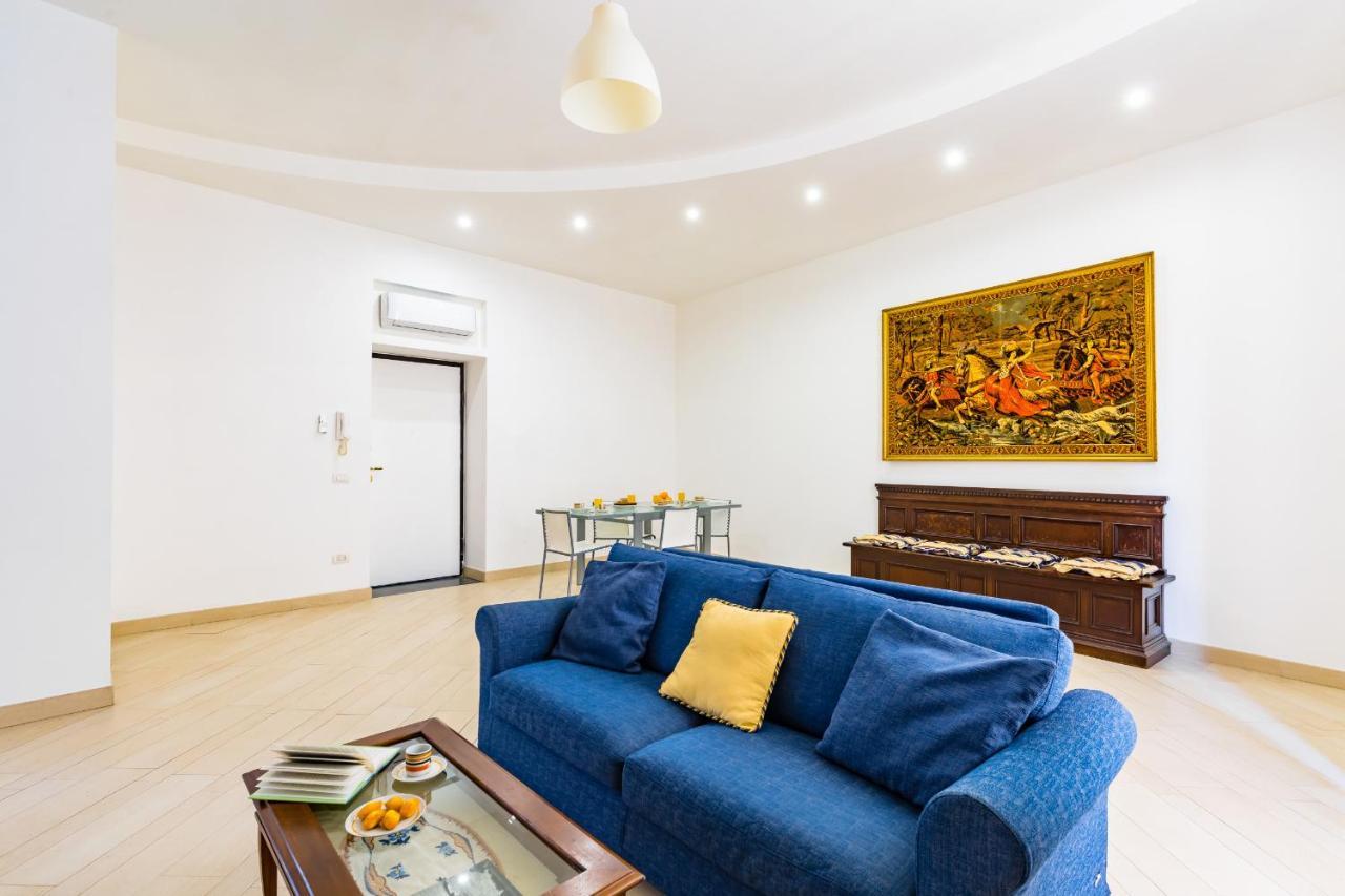 Apartment With Balcony In Palazzo Diaz By Wonderful Italy 那不勒斯 外观 照片